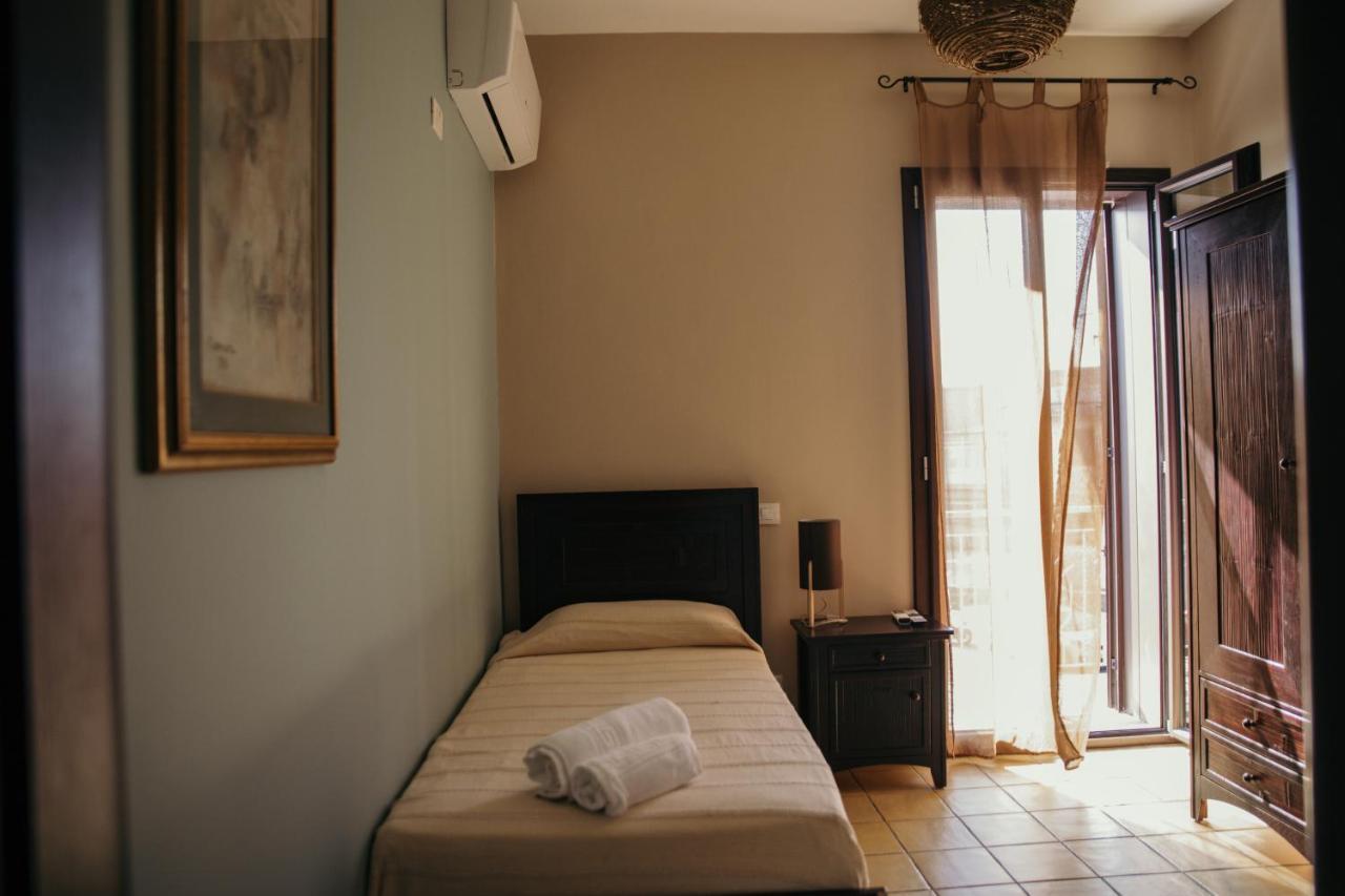 Le Antiche Colonne Bed and Breakfast Cinquefrondi Esterno foto